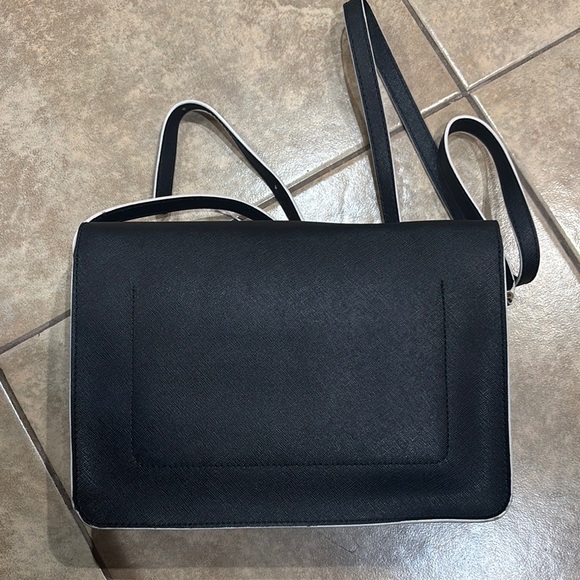 Marc by Marc Jacobs Black Crossbody Bag - Picture 2 of 9